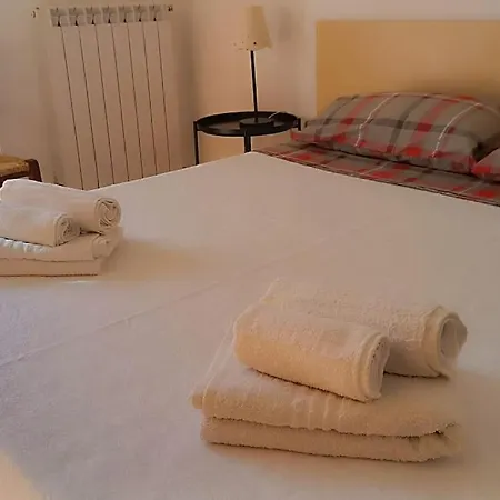 La Veranda Del Melograno - شقة بيستيشي